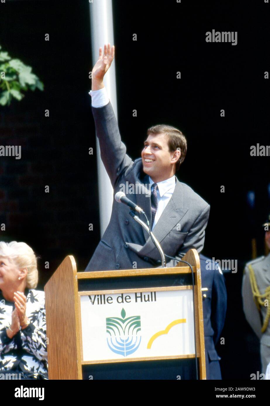 Duke of York waves to the crowds at Hull, Canada July 1987 Stock Photo