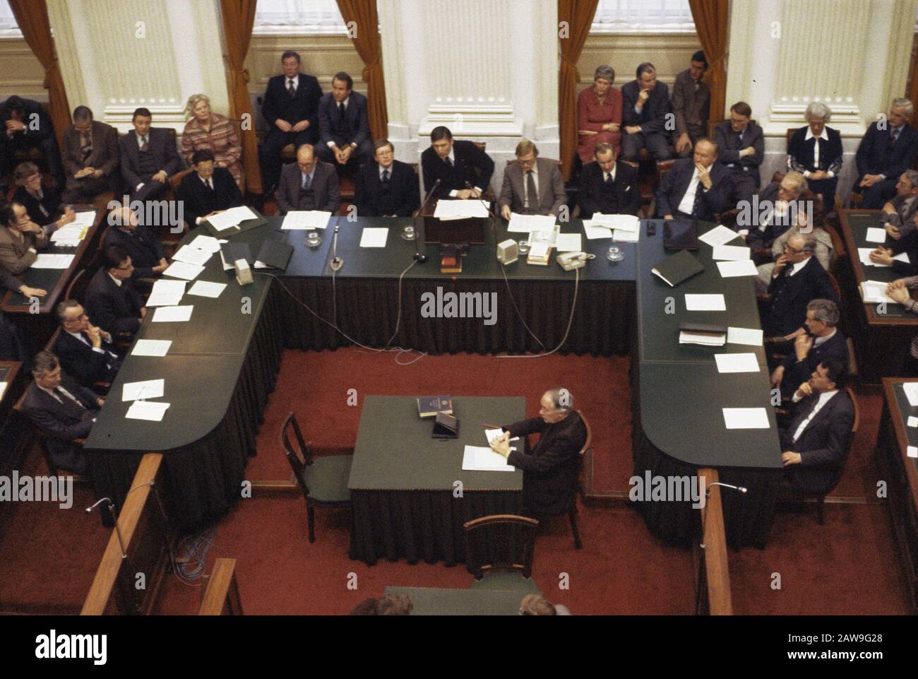 Governement Table Government table lower house hi-res stock photography and images - Alamy