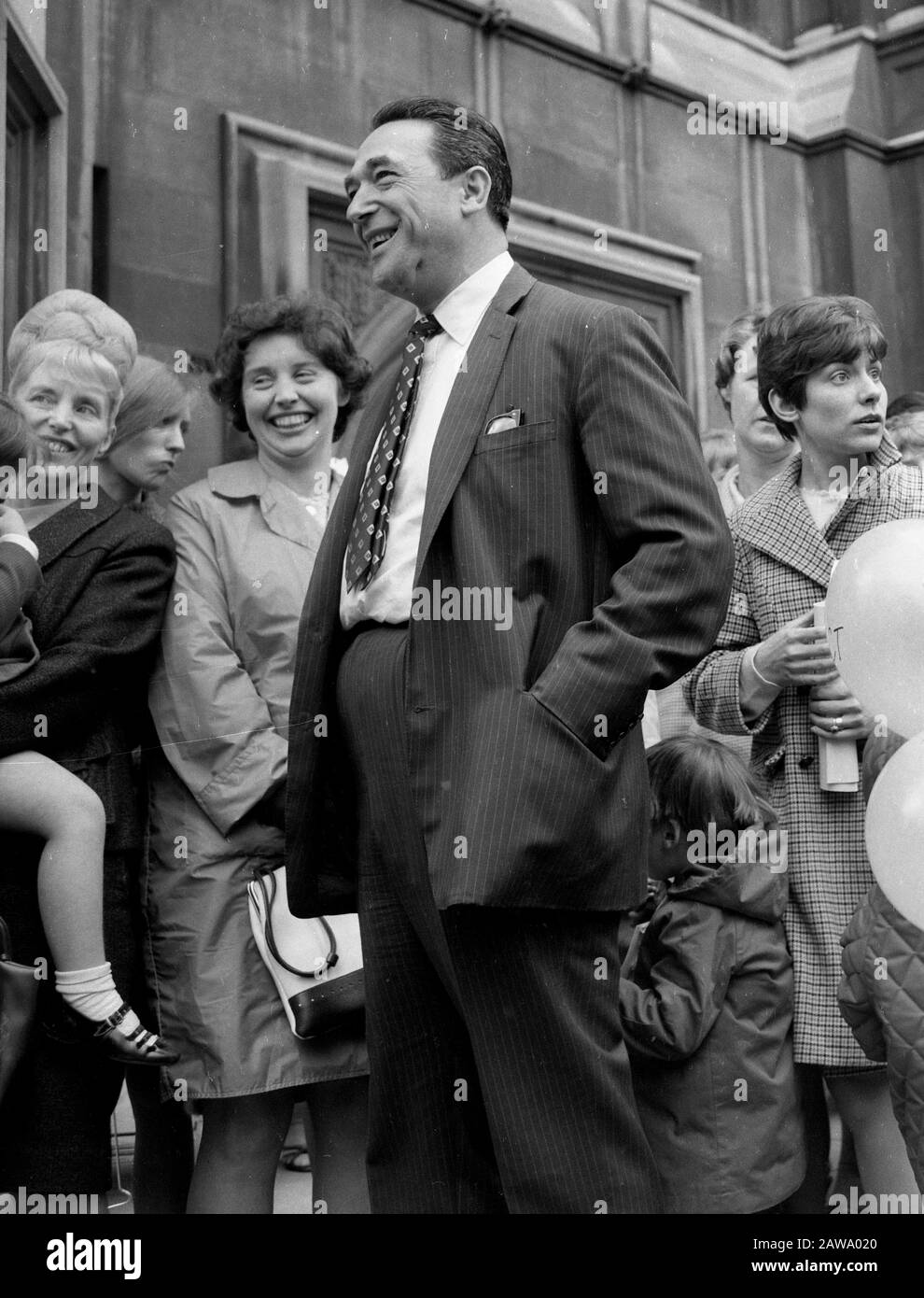 Robert Maxwell MP and his wife Elisabeth campaigning for Nursery Schools in May 1968 Stock Photo