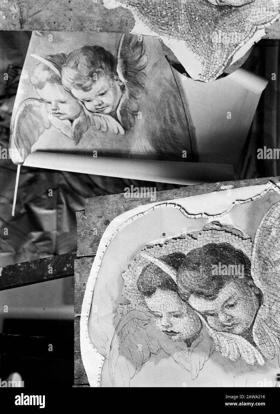 Rome: Papal mosaic studio in Vatican City  Mosaic nascent surmounted the sample Date: December 1937 Location: Italy, Rome, Vatican City Keywords: workshops, mosaics, religious art  : Poll, Willem van de Copyright Holder: National Archives Material Type: Glass Negative archival inventory number: see access 2.24.14.02 Stock Photo