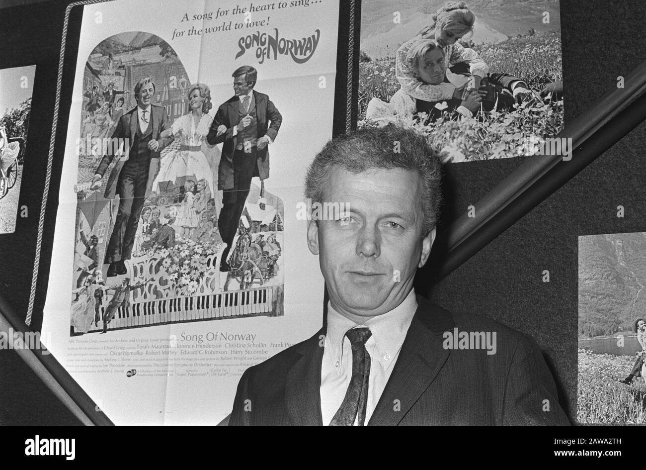 Premiere of the musical film Song of Norway in Cinerama Amsterdam  Norwegian actor Toralv Maurstad, who plays the role of Edvard Grieg, the movie poster Date: March 11, 1971 Location: Amsterdam, North Holland Keywords: actors, art, cinema, movies, movie stars, portraits Person Name: Maurstad, Toralv Stock Photo