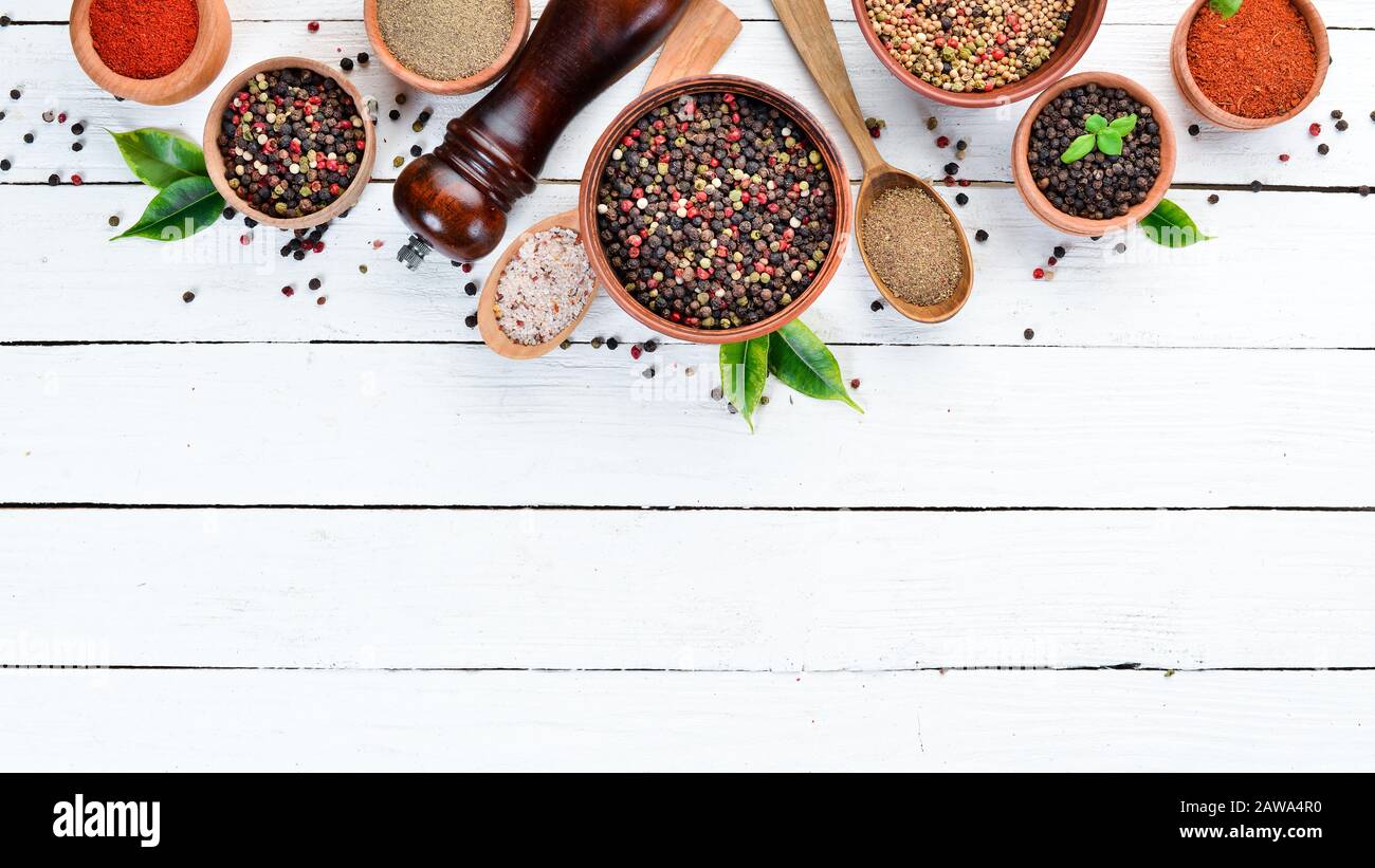 Black pepper, colored pepper, sea salt, ground pepper, dried chili