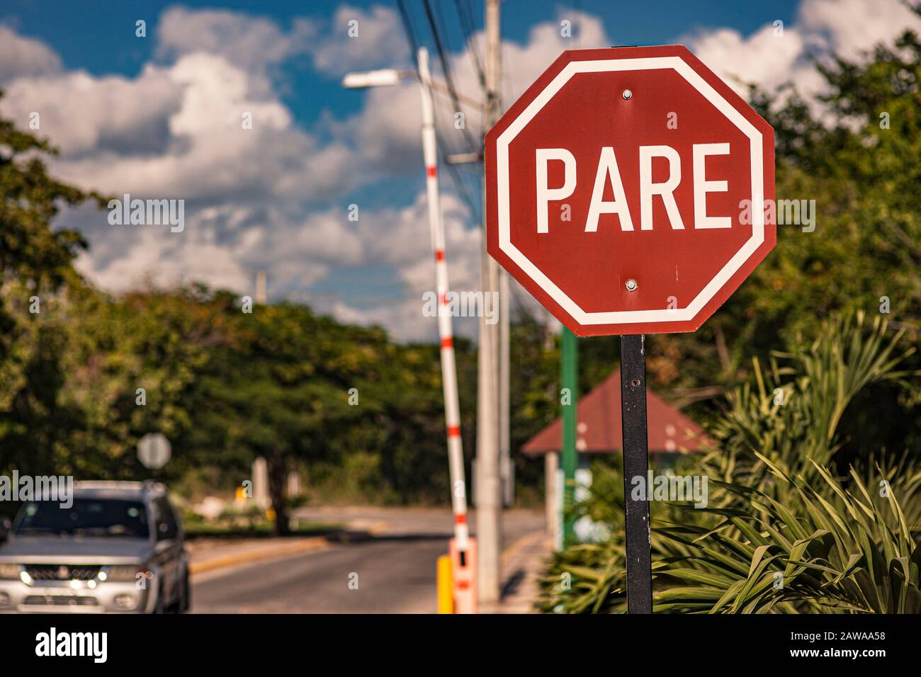 Pare sign in Dominicus Street Stock Photo - Alamy