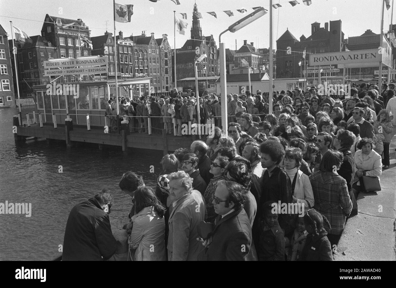 More than 1 million tourists visit our country; crowds at canal boats Date: April 15, 1974 Keywords: Canal boats, tourist Stock Photo