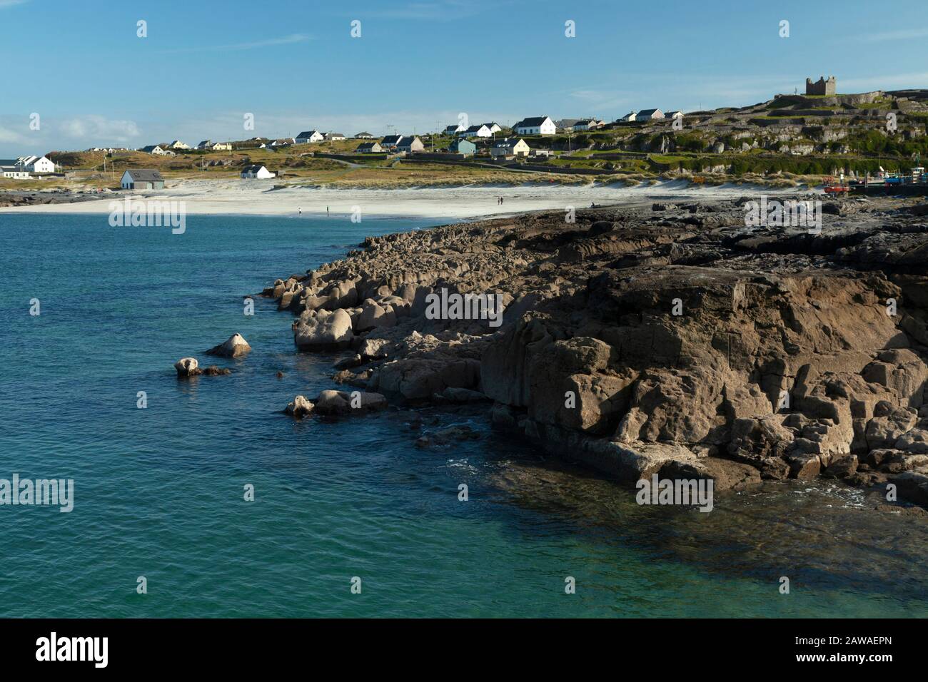 beach-on-inisheer-smallest-of-the-aran-islands-on-the-wild-atlantic