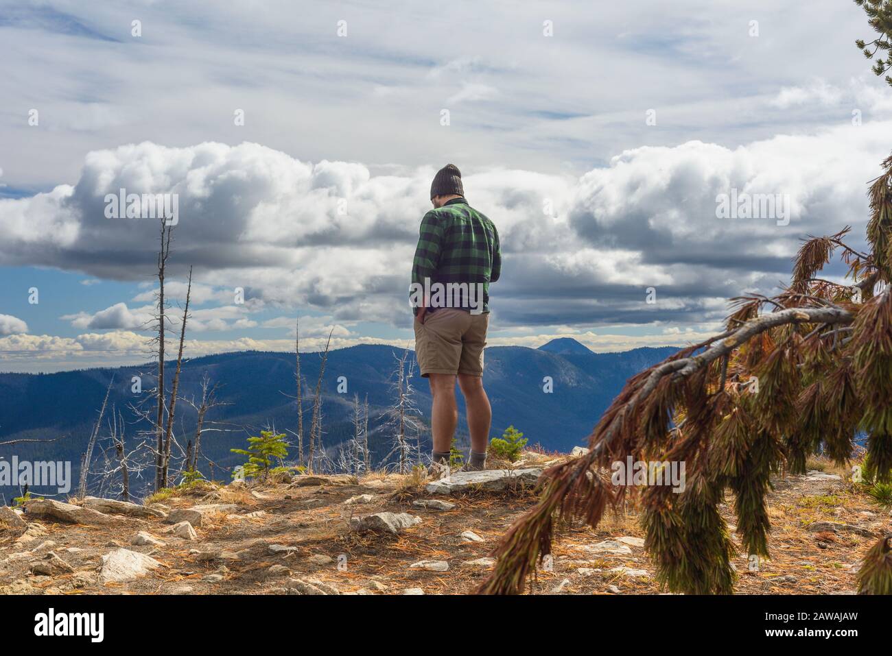 Old hiker mountain hi-res stock photography and images - Alamy