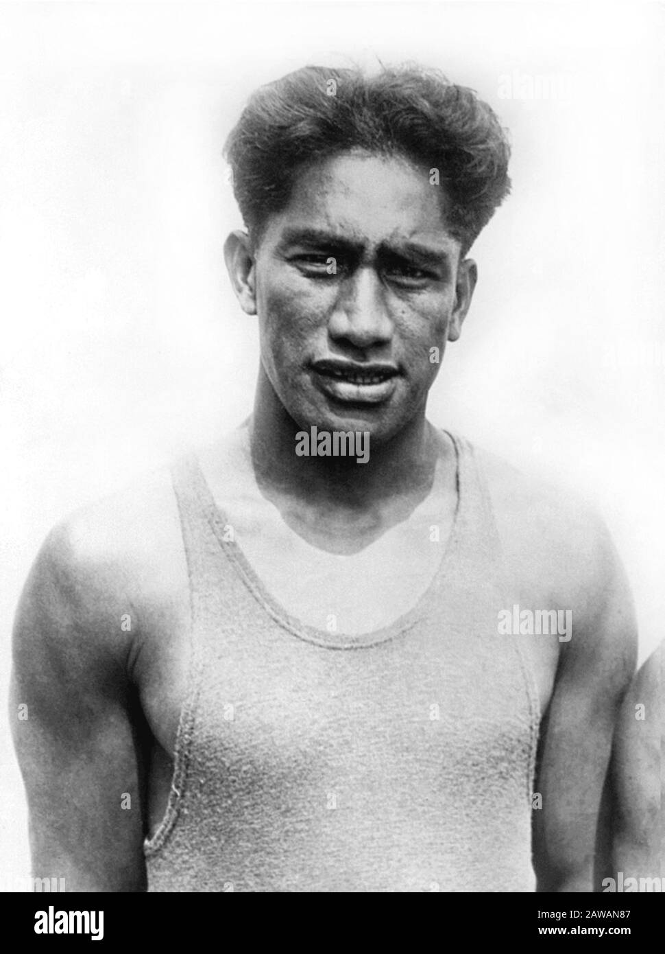 1924 ca : The celebrated hawaiian swimmer and surfer  DUKE Paoa Kahinu Mokoe Hulikohola KAHANAMOKU ( 1890 - 1968 ) at time of Paris 1924 Olympics Game Stock Photo