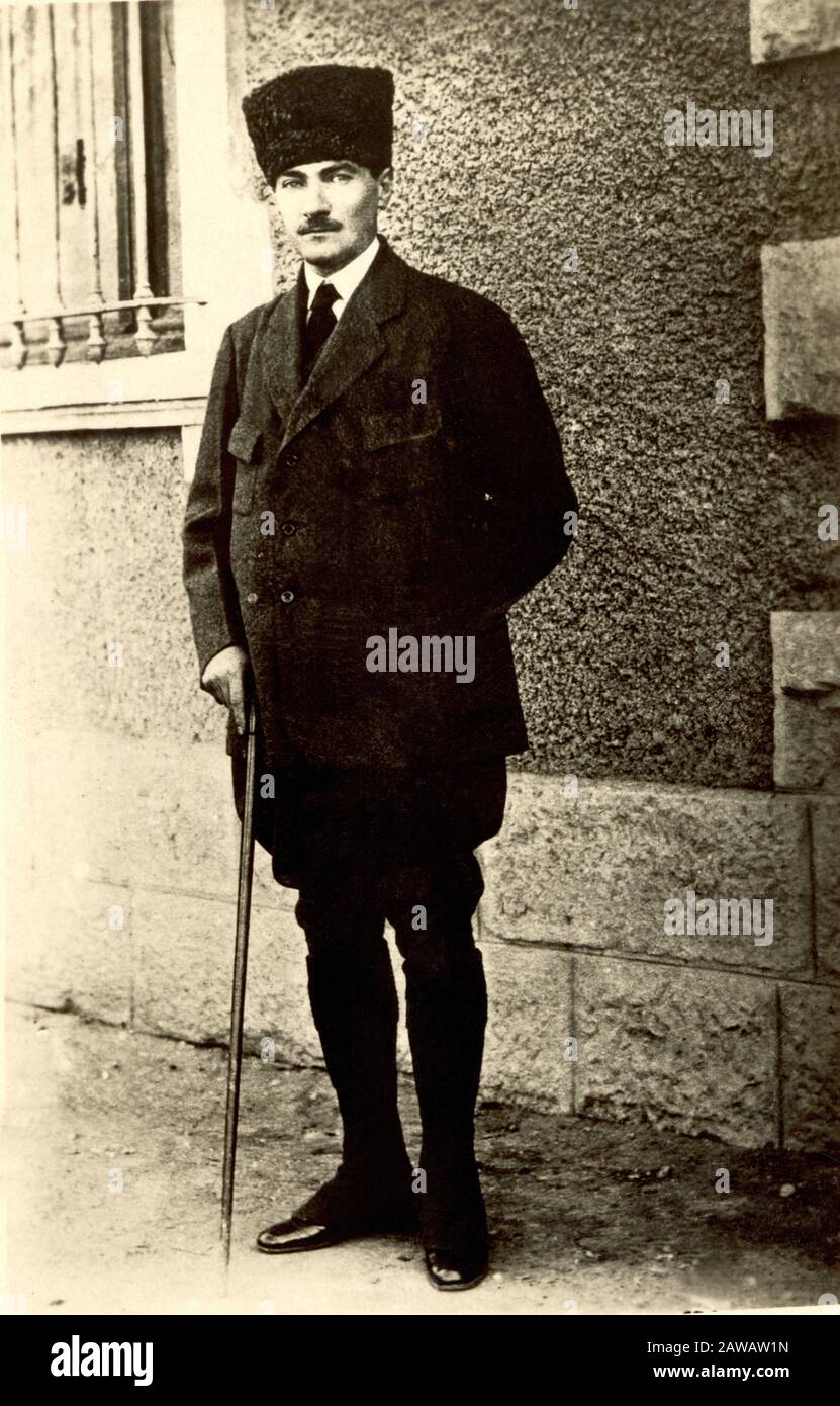1922 ca ,TURKEY : The Turkish politician Mustafa Kemal Atatürk ( 1881 - 1938 ) . President of  Republican People's Party (Turkish: Cumhuriyet Halk Par Stock Photo