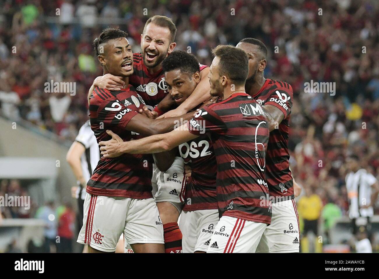 Rio de Janeiro, Brazil, October 10, 2019. Soccer player Vitinho of the Flamengo team, celebrates his goal during the game against Atlético-MG at Marac Stock Photo