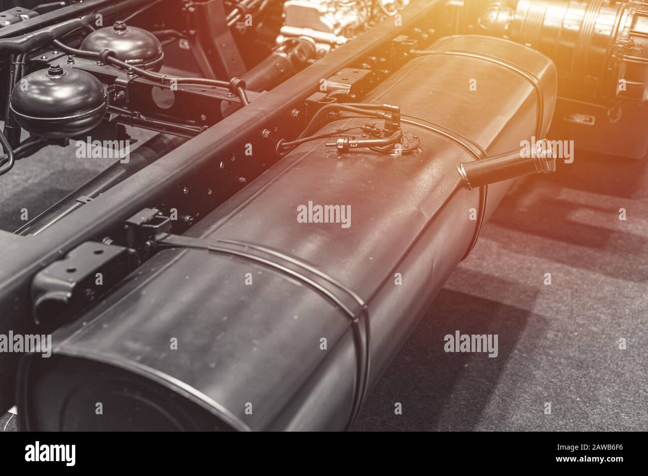 Fuel Tank in truck vehicle chassis, Gasoline or Diesel container in