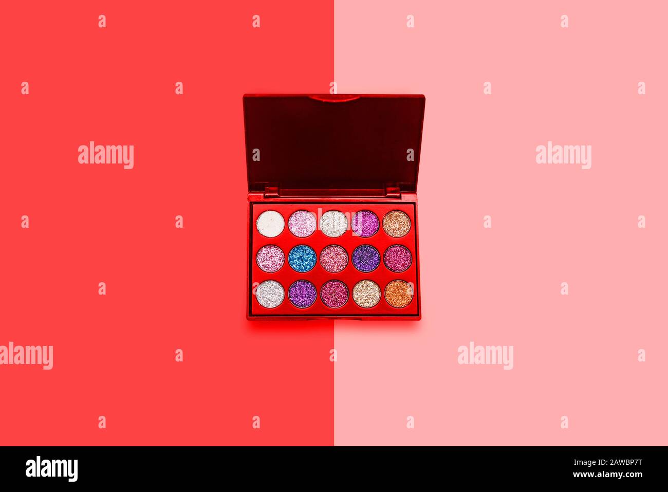 Download Eyeshadow Palette Makeup Mockup Female Minimal Set Beauty Cosmetic Makeup Tools Women S Cosmetic Accessory Fashion Stock Photo Alamy