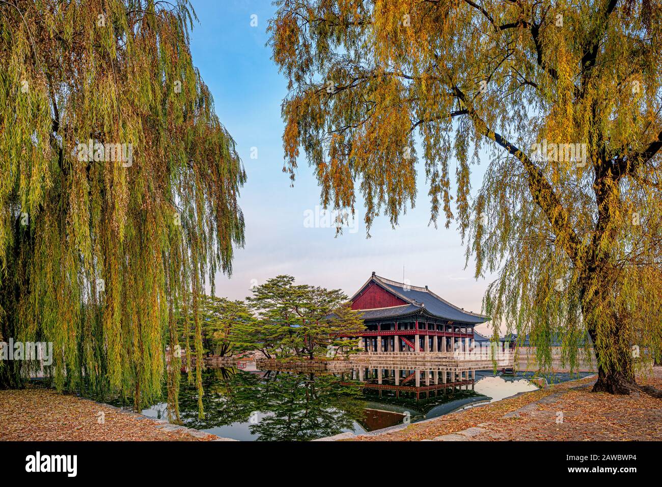 The largest and most famous palace in Seoul, Gyeongbokgung. Stock Photo