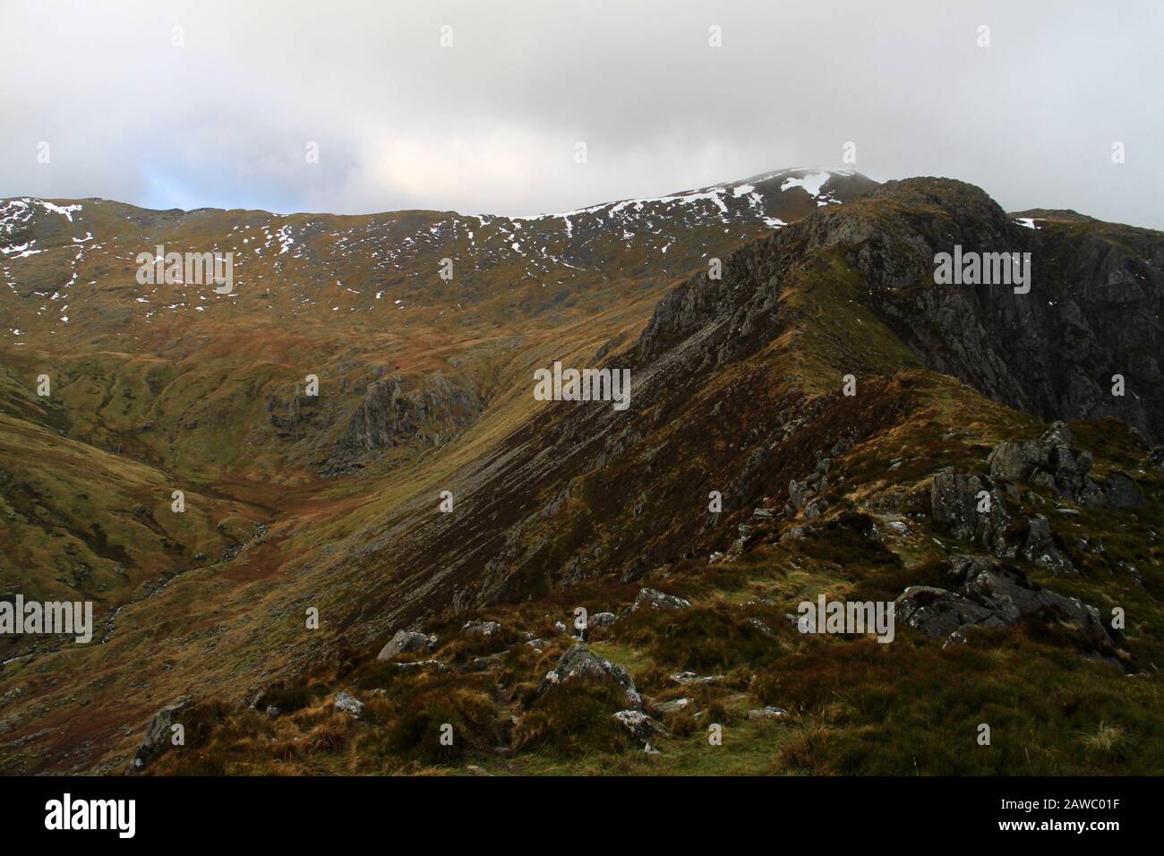 Carnedd Llewellyn viewed from Pen Yr Helgi Du path Stock Photo - Alamy