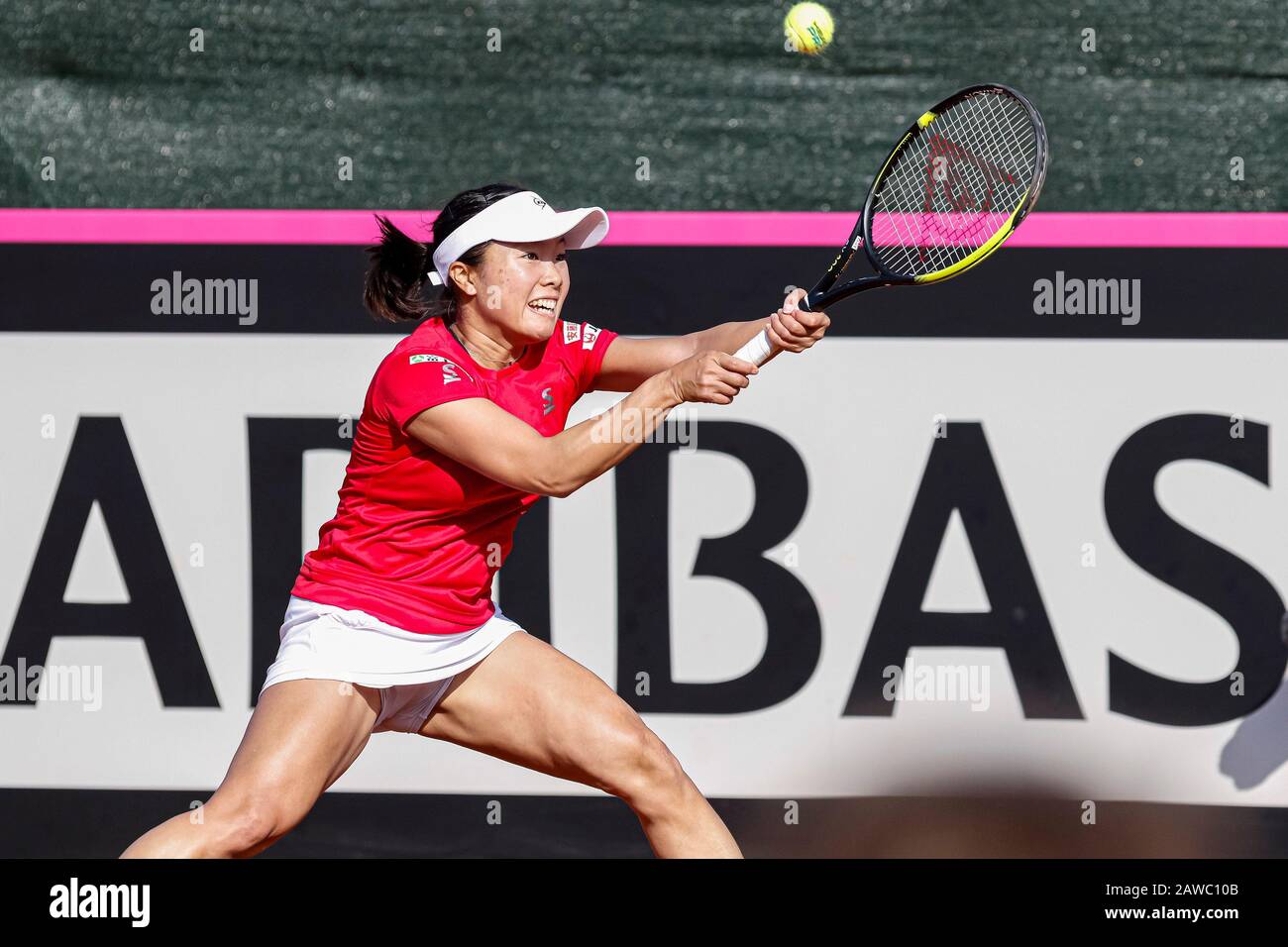 Cartagena, Spain. 8th January, 2020. Tennis match between Carla Suarez from  Spain National Team, against Kurumi Nara from Japan National Team. Carla  Suarez win the match and the clasification for Spain to