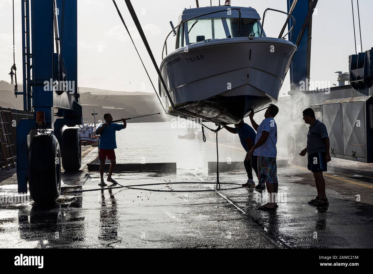 Bottom of boat hull hires stock photography and images Alamy