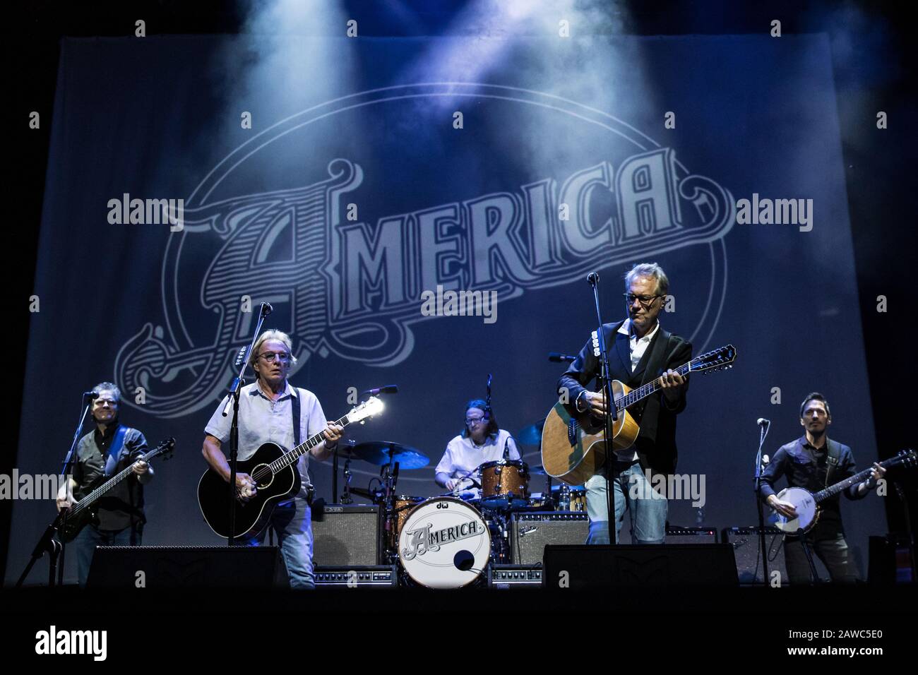 Dan peek america band hi-res stock photography and images - Alamy