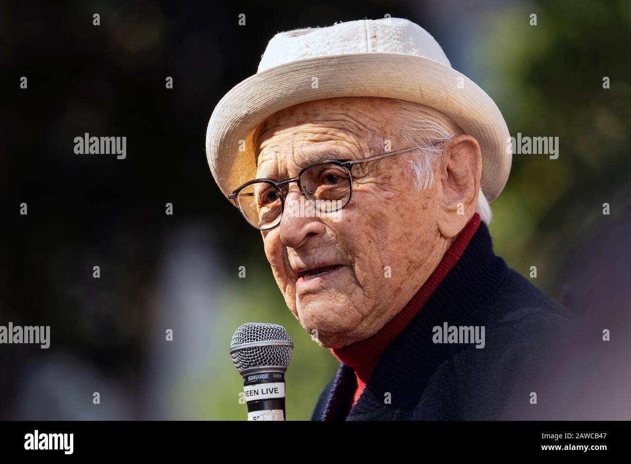 Norman Lear speaks during a Fire Drill Friday's climate change rally outside the Los Angeles City Hall. Stock Photo