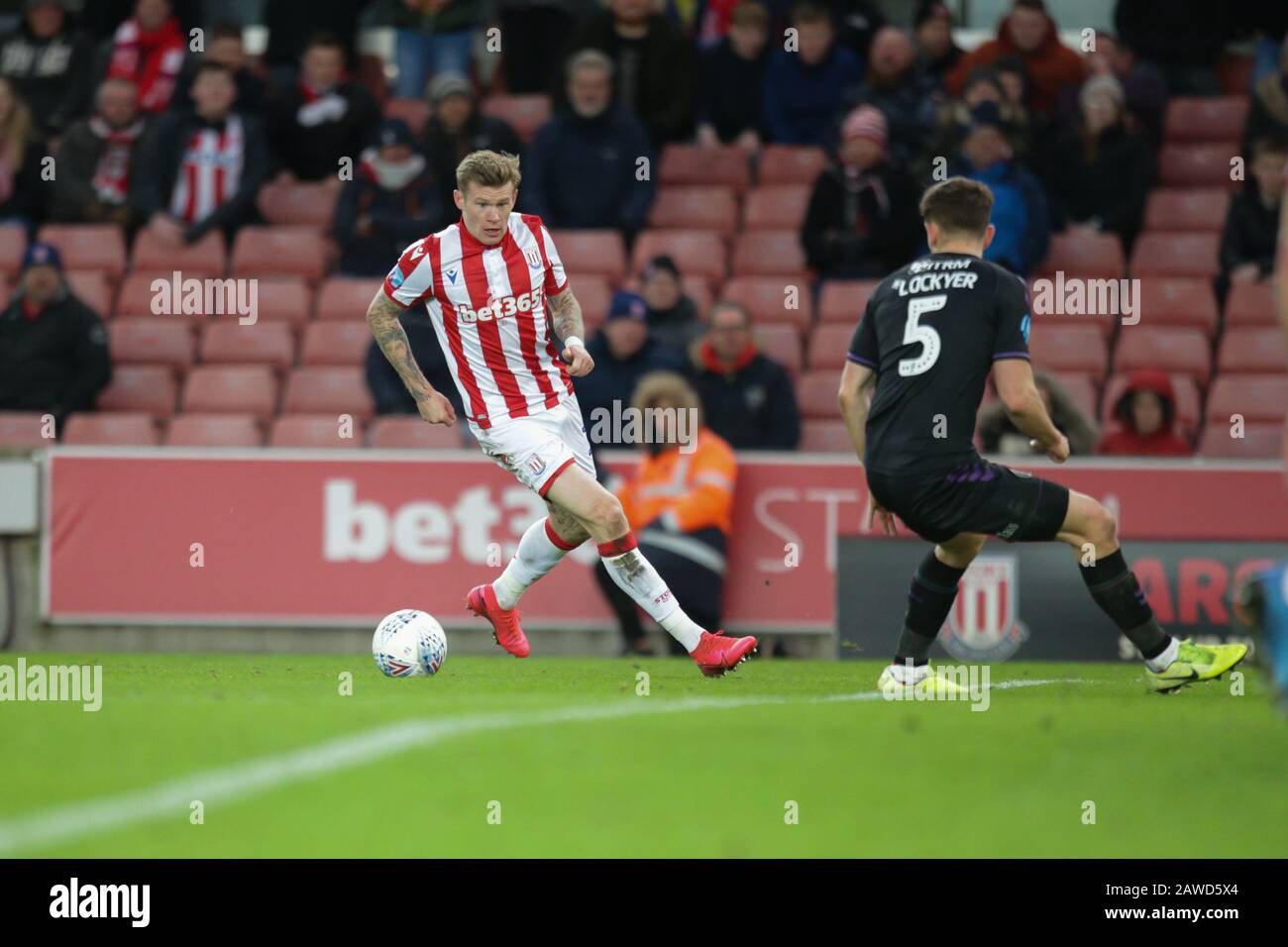Stoke On Trent, UK. 08th Feb, 2020. Stoke City midfielder James McClean (11) tries to take the ball into the Charlton penalty area past Charlton Athletic defender Tom Lockyer (5) during the EFL Sky Bet Championship match between Stoke City and Charlton Athletic at the bet365 Stadium, Stoke-on-Trent, England on 8 February 2020. Photo by Jurek Biegus. Editorial use only, license required for commercial use. No use in betting, games or a single club/league/player publications. Credit: UK Sports Pics Ltd/Alamy Live News Stock Photo