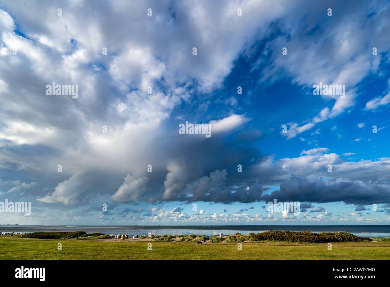 Gewitterwolken an der Nordseekueste, Wetterumschwung, Sturmwolken, Stock Photo
