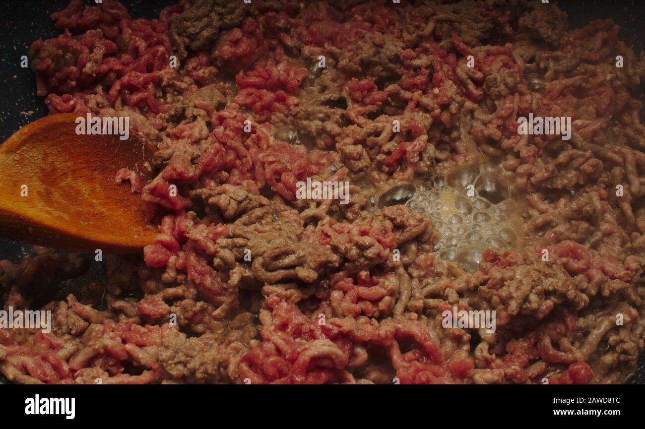 Beef mince cookng Stock Photo Alamy