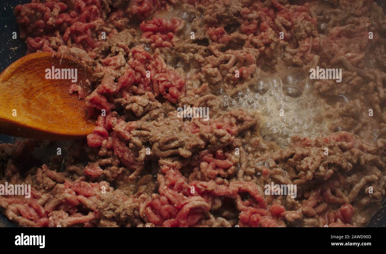 Beef mince cookng Stock Photo Alamy