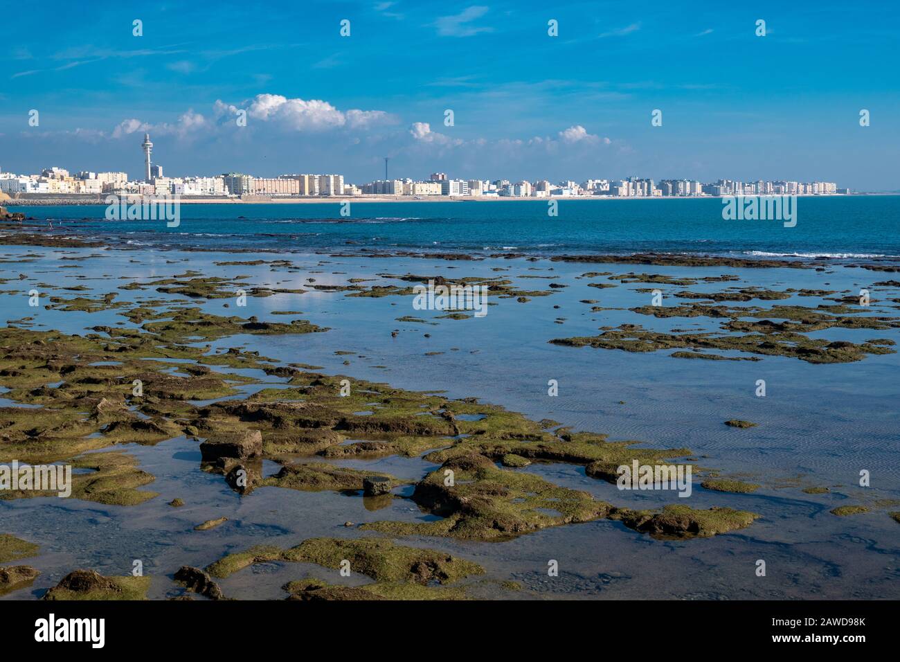 Andalusien - Atlantikkueste mit Cadiz im Hintergrund Stock Photo