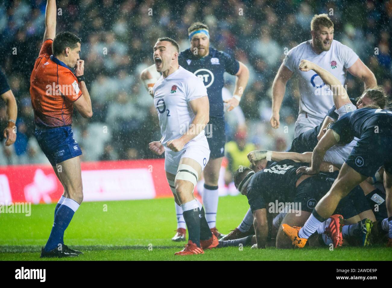 Scotland referee hi-res stock photography and images - Alamy