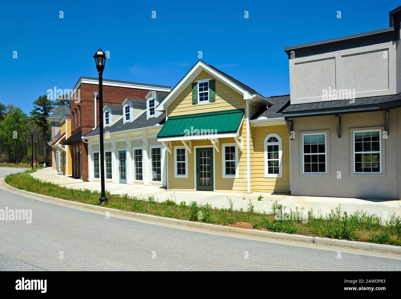 Empty Shopping Center with Retail and Office Space available for sale or lease Stock Photo