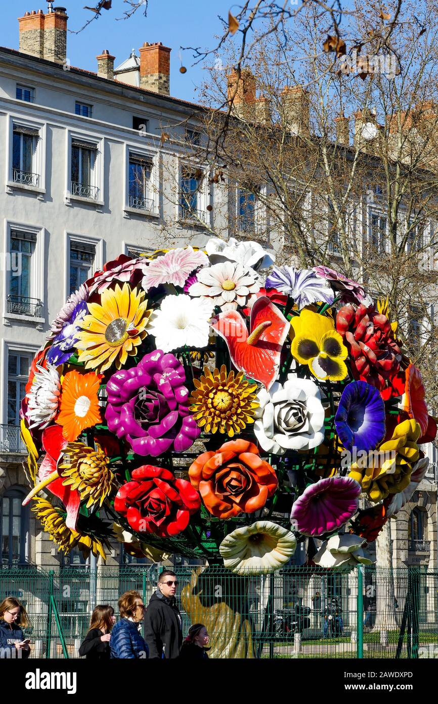 Flower Tree, artwork by corean artist Jeong Hwa Choi, Antonin