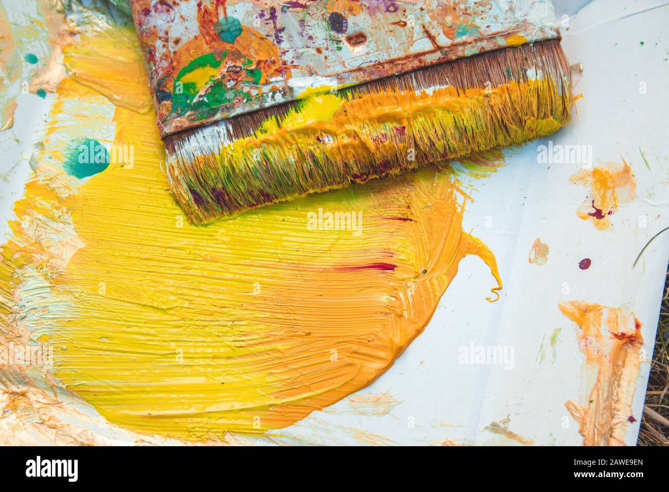 Kunst Öl Farben mit Pinsel Stock Photo