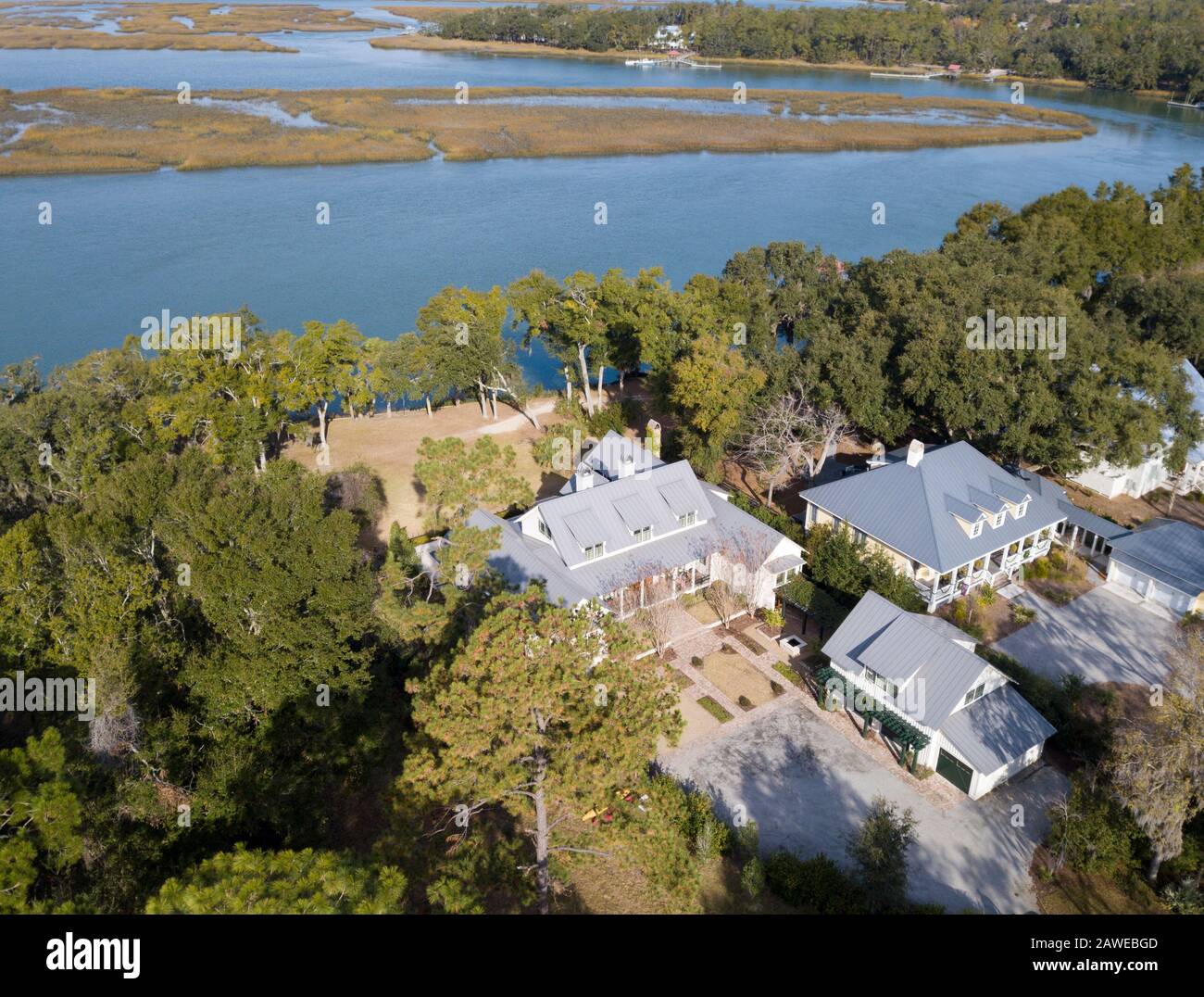 Luxury riverfront property hi-res stock photography and images - Alamy - Luxury Riverfront Properties For Rentals