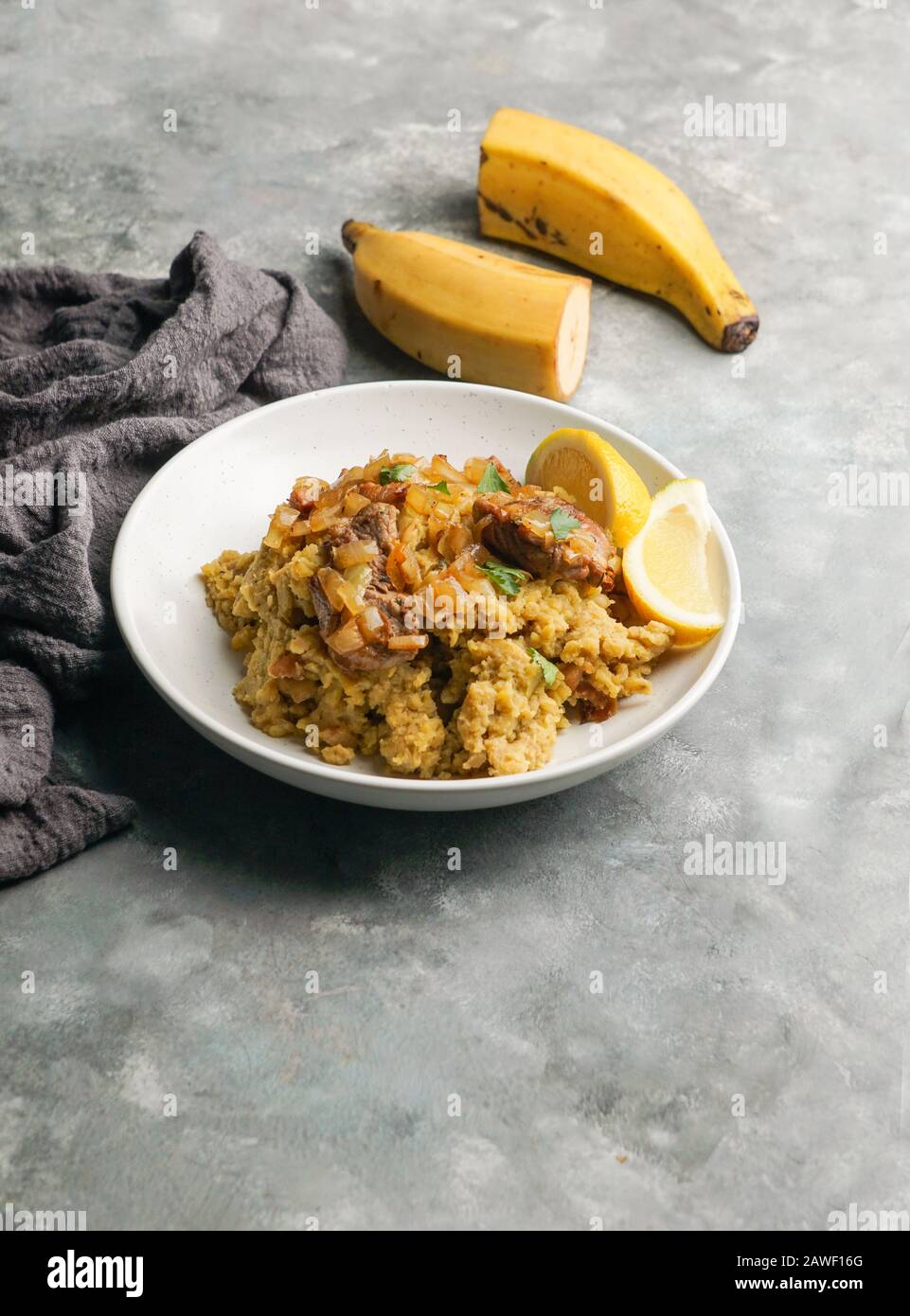 Fufu de platano verde maduro, tacaho, Mofongo, mashed boiled plantains