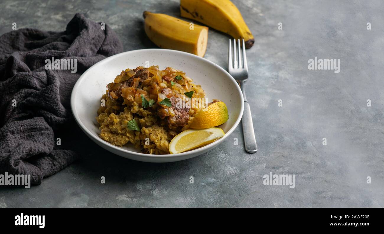 Fufu de platano verde maduro, tacaho, Mofongo, mashed boiled plantains