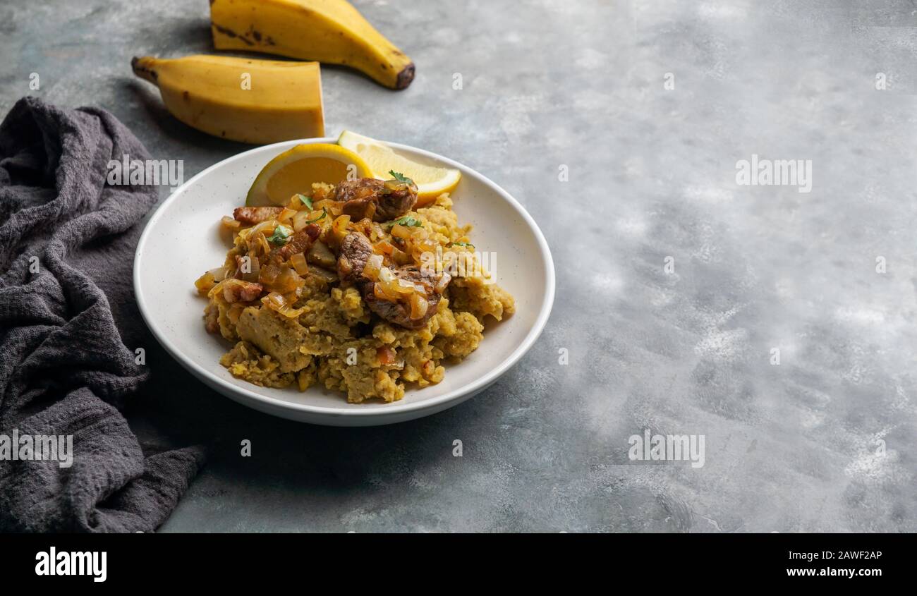 Fufu de platano verde maduro, tacaho, Mofongo, mashed boiled plantains