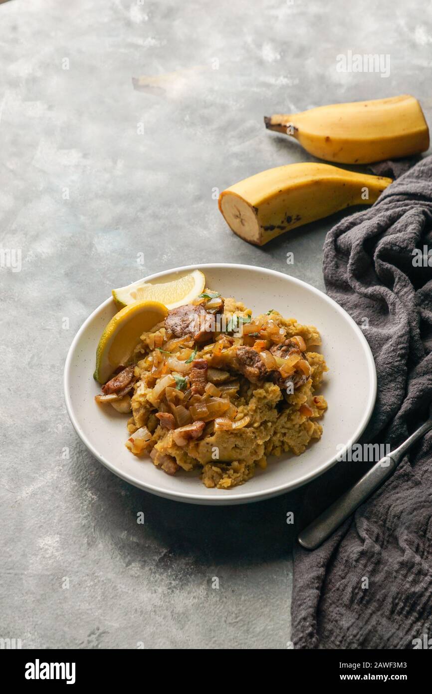 Fufu de platano verde maduro, tacaho, Mofongo, mashed boiled plantains