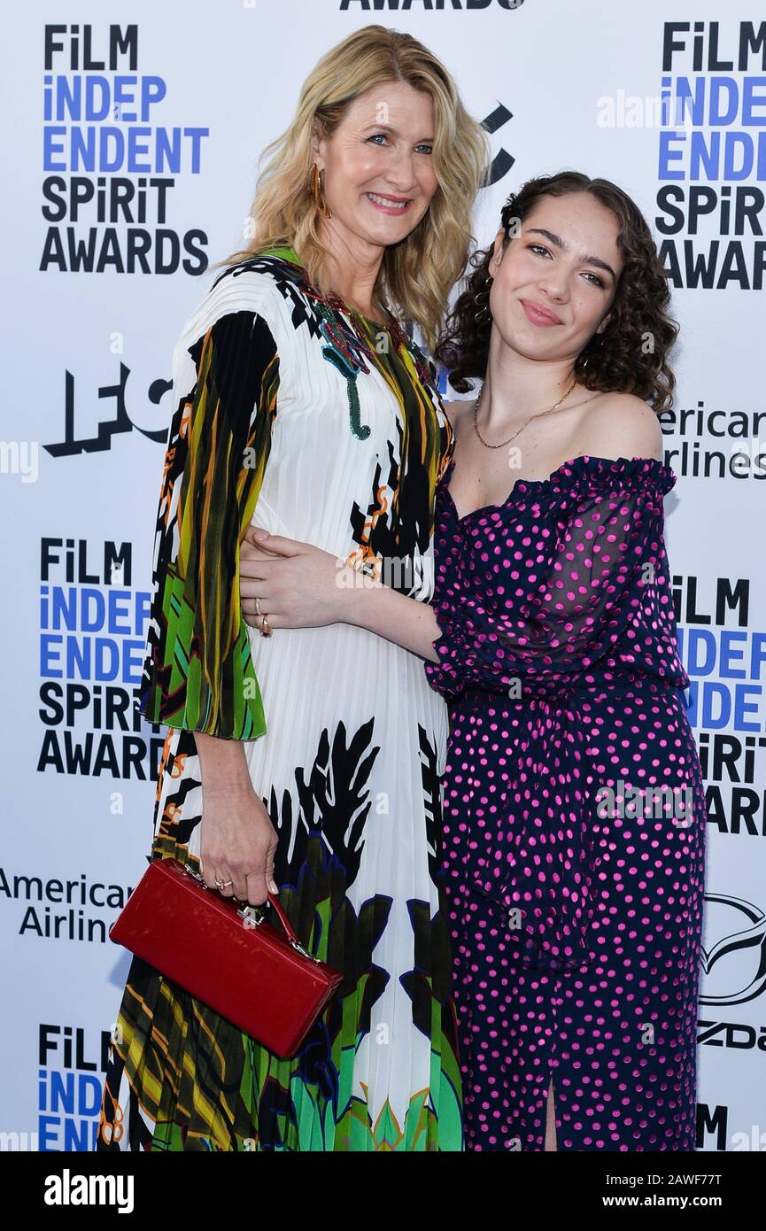 Laura Dern and Jaya Harper walking on the red carpet at the 35th Annual