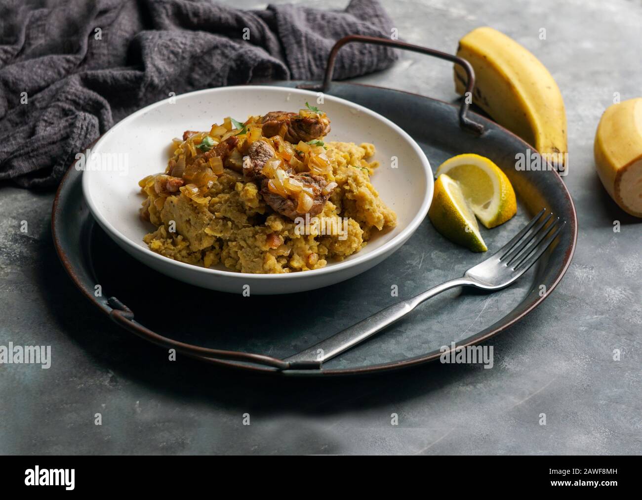 Fufu de platano verde maduro, tacaho, Mofongo, mashed boiled plantains