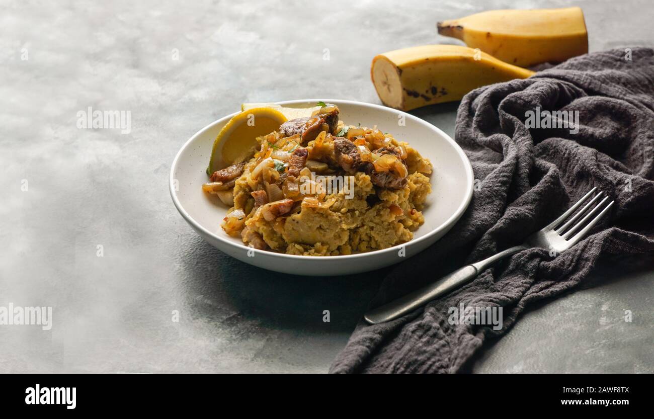 Fufu de platano verde maduro, tacaho, Mofongo, mashed boiled plantains