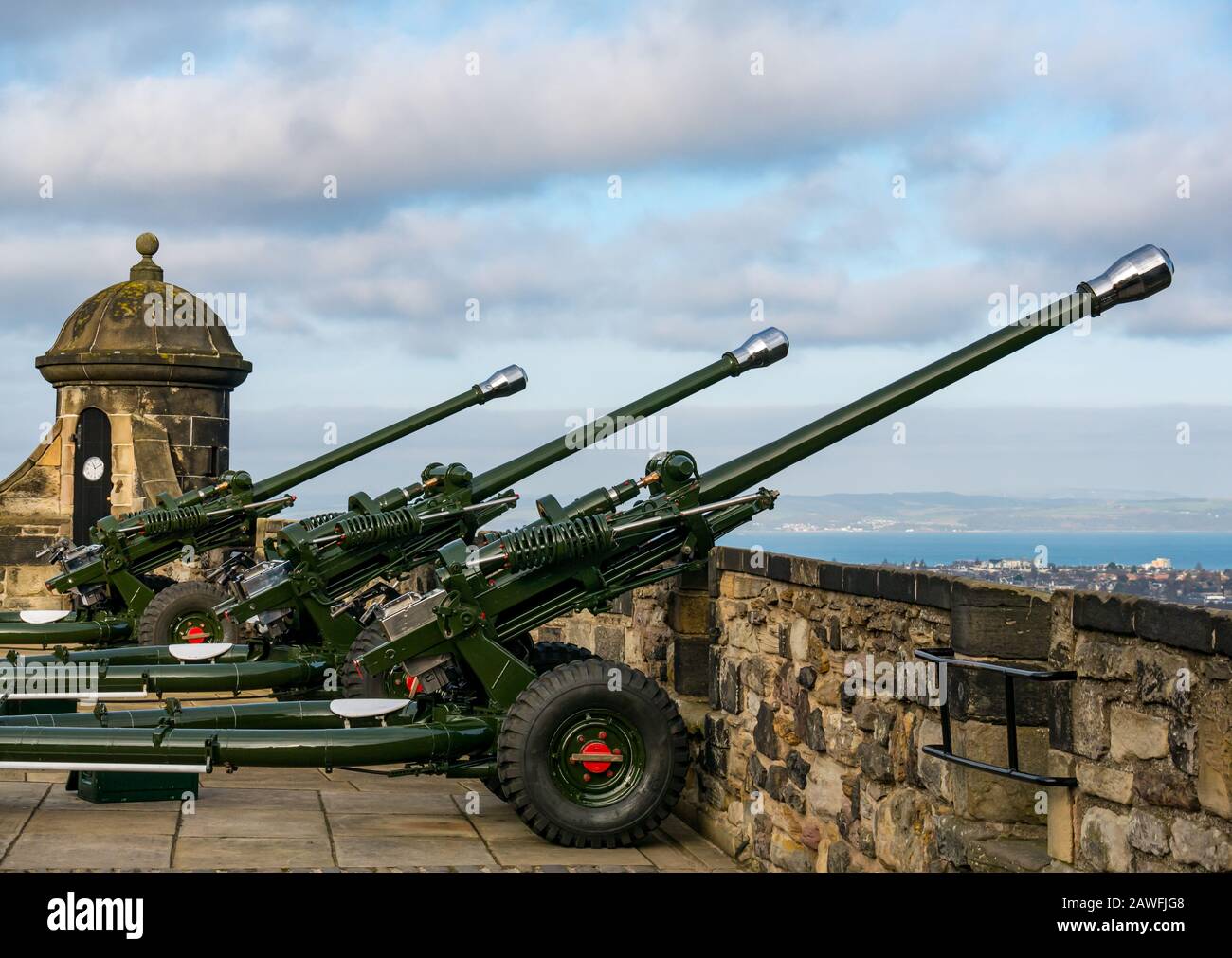L118 field gun hires stock photography and images Alamy