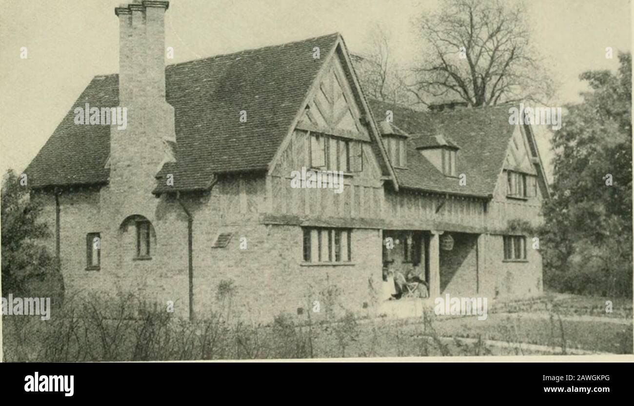Garden city houses and domestic interior details . CROUfio rt ooe r/iiST rLooR. COTTAGES AT BERKSWELL, WARWICKSHIRE. C. M. C. ARMSTRONG. ARCHITECT. 61 Stock Photo