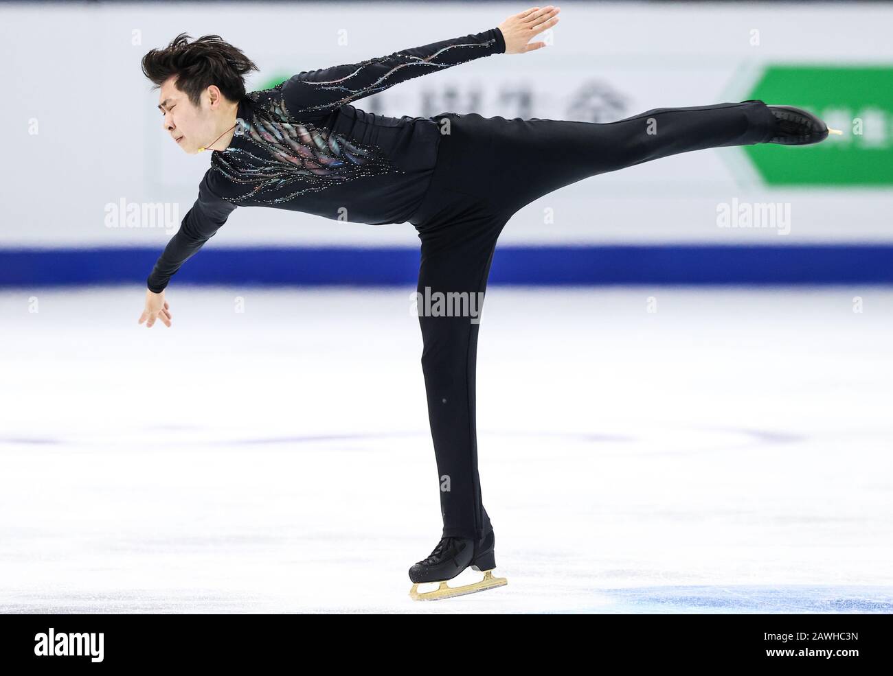 Seoul, South Korea. 9th Feb, 2020. Jin Boyang of China performs during the men's free skating