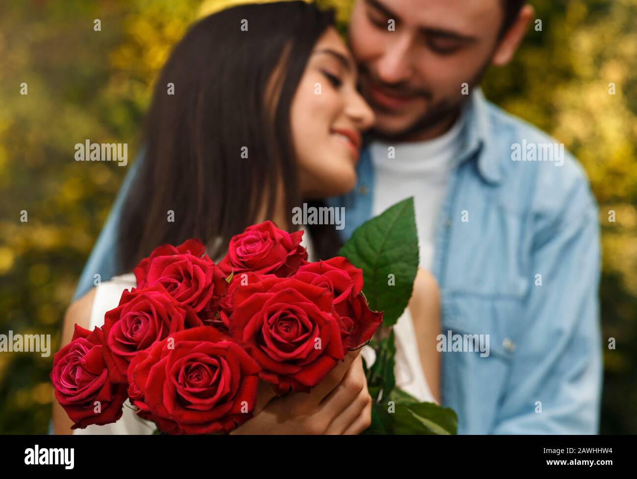 roses to girlfriend