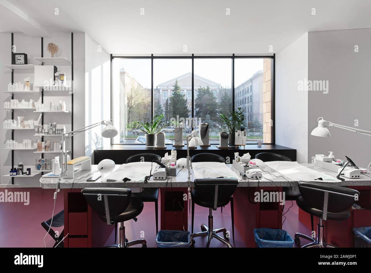 Beauty salon interior hi-res stock photography and images - Alamy