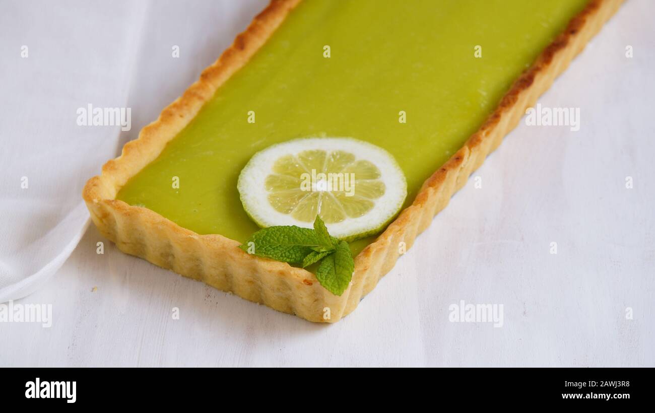 lime and lemon tart Stock Photo Alamy