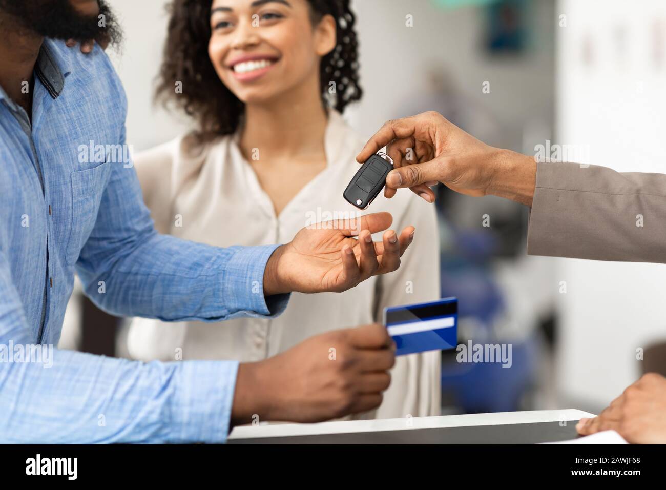 do dealerships take credit cards