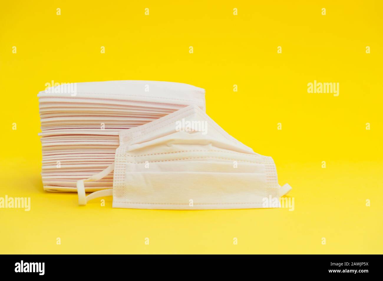 surgical masks yellow surgical masks yellow