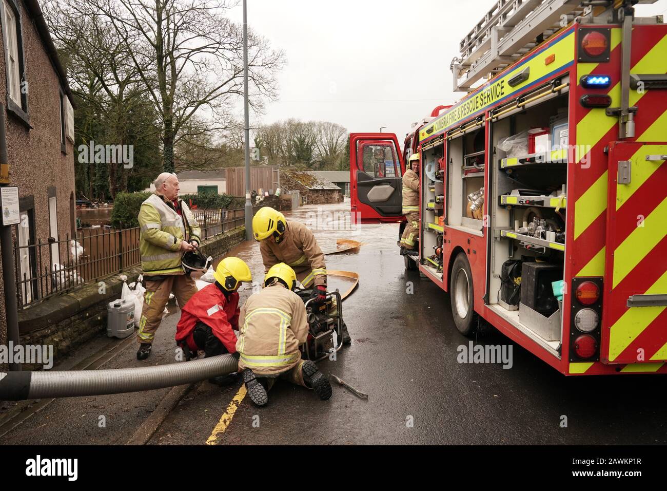 Storm Ciara Firefighters Hi-res Stock Photography And Images - Alamy