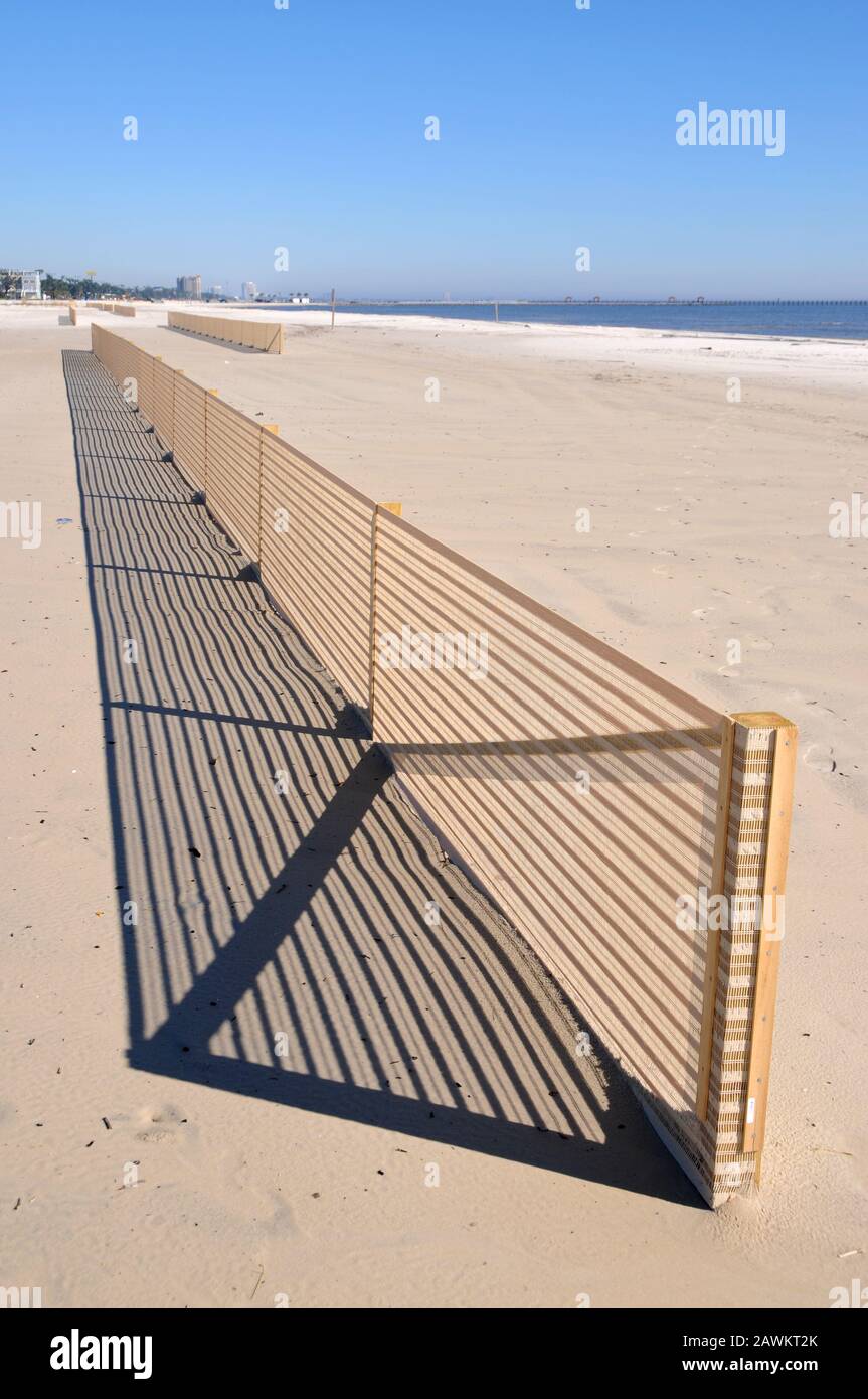 New Beach Erosion Control Fence Stock Photo Alamy