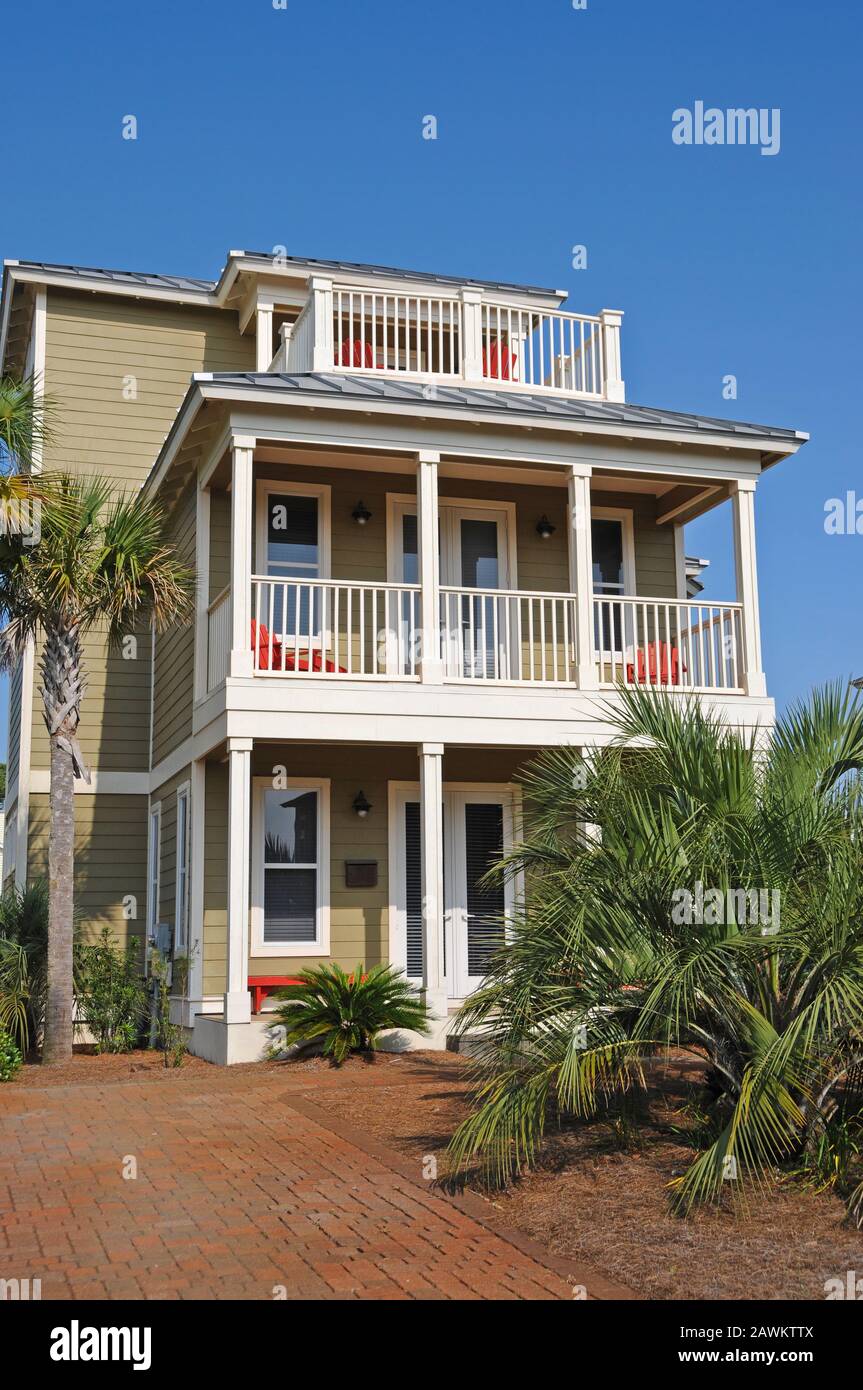 New Beach House for Sale or Rent Stock Photo Alamy