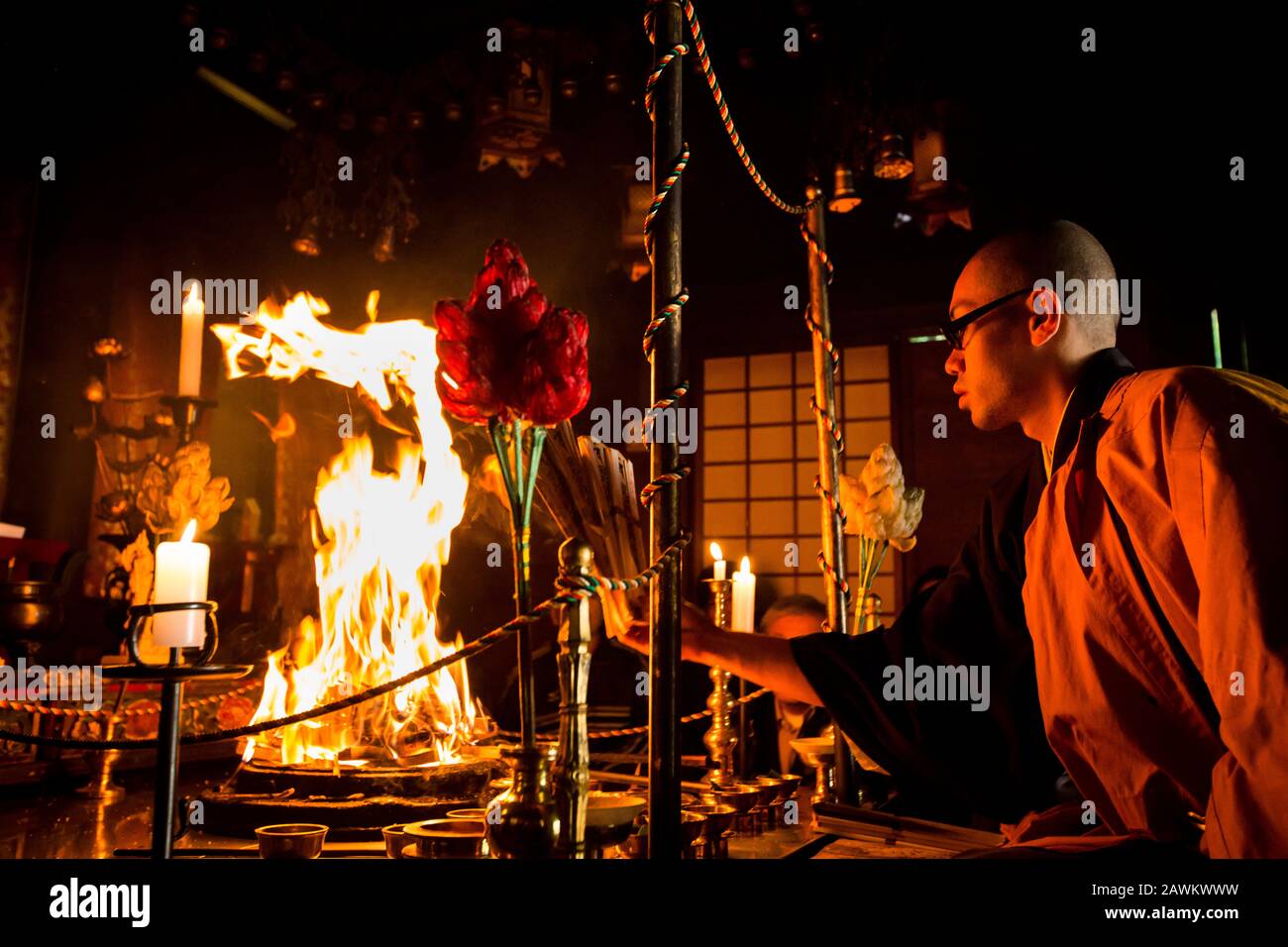 Priest celebrating the Goma fire ritual at Ekoin temple. Koyasan, Japan ...